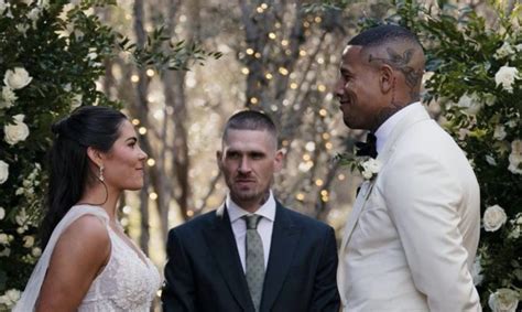 waller plum wedding|Las Vegas Raiders Darren Waller, Aces Kelsey。